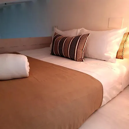 Estudio Boutique Arenal - Cama Buhardilla *