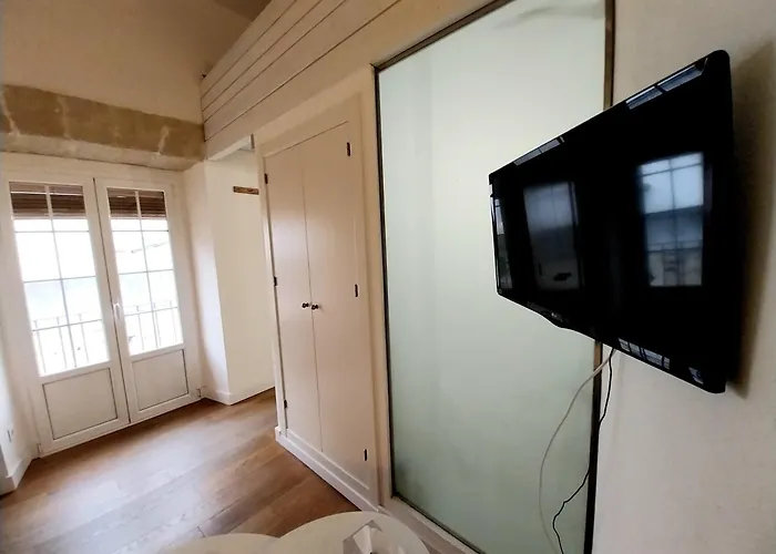 Estudio Boutique Arenal - Cama Buhardilla * Jerez de la Frontera